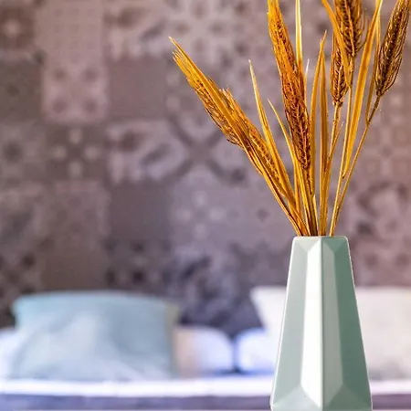 Lejlighed Beautifully Designed With Lots Of Natural Light