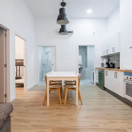 10 Pax, Ac, Wifi Gratis, Ciudad Artes Y Ciencias *