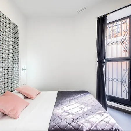 New And Modern With Comfy Beds Apartment
