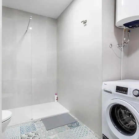 10 Pax, Ac, Wifi Gratis, Ciudad Artes Y Ciencias * Valencia