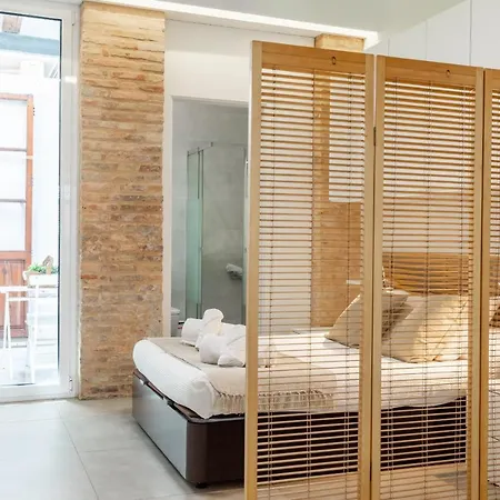 Apartup Arenas Apartment