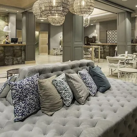 Vincci Lys Hotel 4*
