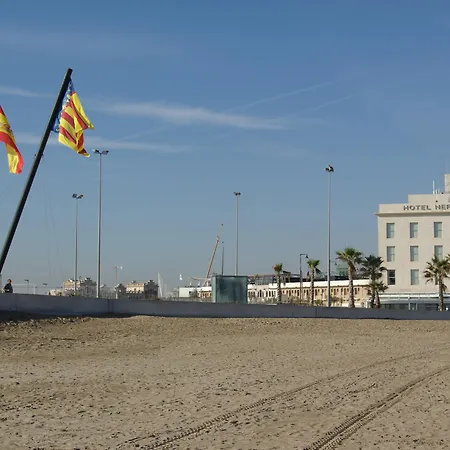 Neptuno Playa & Отель