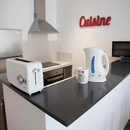 Flats Friends Soho Suites Apartment *