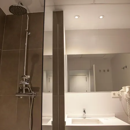 Flats Friends Soho Suites *