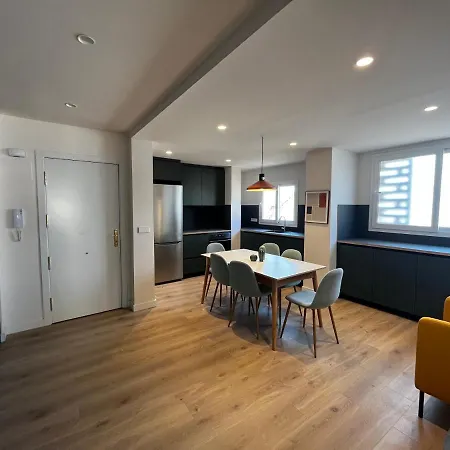 Magnifica Vivienda En * Walencja
