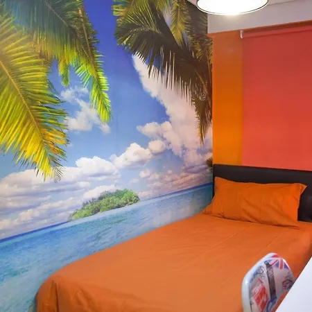 Superb 4 Bedrooms With Terrace Chill Out Views &wifi