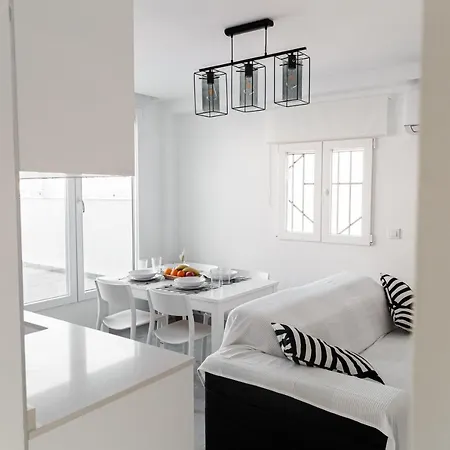 New Mestalla Penthouse * Walencja