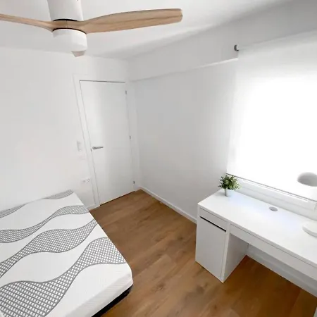 Benimaclet Apartment *
