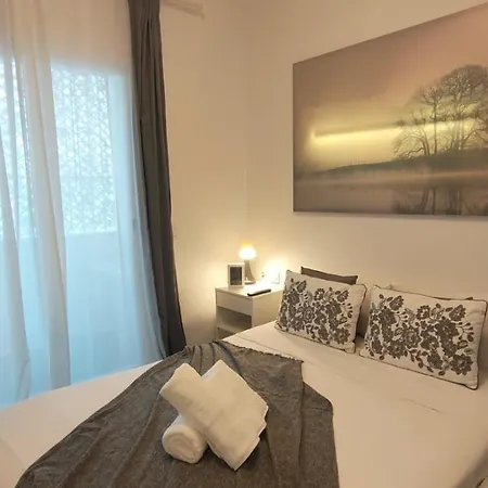 Small And Cozy - G10 Walencja