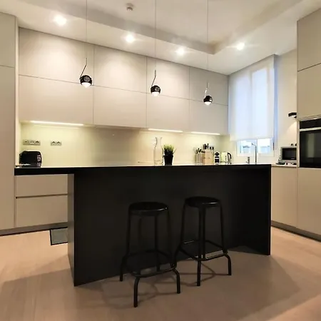 De Lujo Frente Al Mercado Colon. Only Adults Appartement *