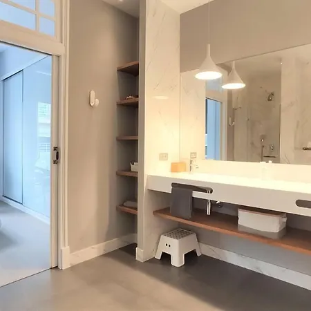 De Lujo Frente Al Mercado Colon. Only Adults Apartment *