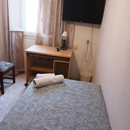 La Malvarrosa In Shared