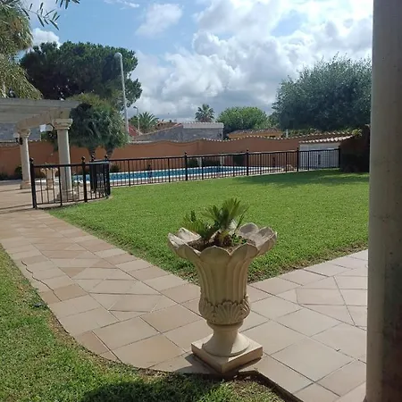Almarda Luxury Villa *