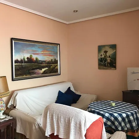 Homestay Private Single In Ruzafa, Ladies Only, Non Smoker *