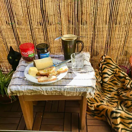 Private Single In Ruzafa, Ladies Only, Non Smoker *