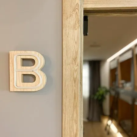 The Pod Blasco Hostal