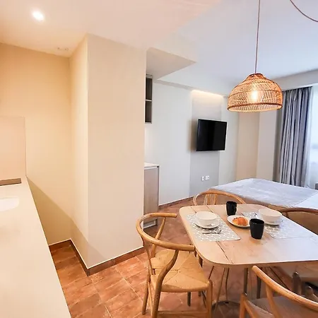 Ciencias F Apartment *