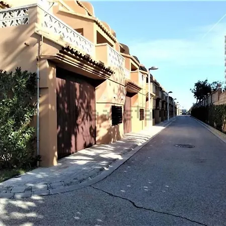 Сasa de vacaciones Adosado En La Playa De El Perellonet Con Piscina, Pista Tenis *