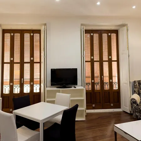 Market - Queen Square - Mid-term Valencia