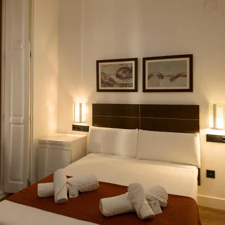 Market - Queen Square - Mid-term *