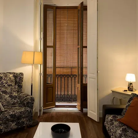 Market - Queen Square - Mid-term Daire *