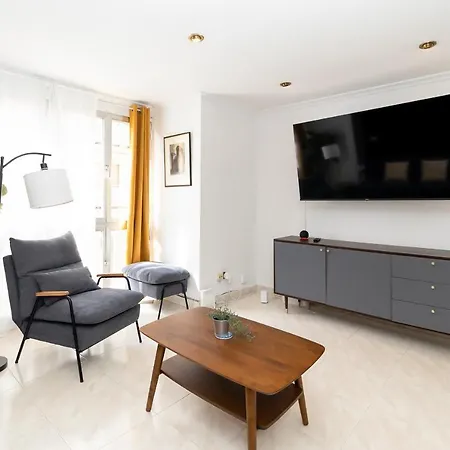 Maxwell House Apartment
