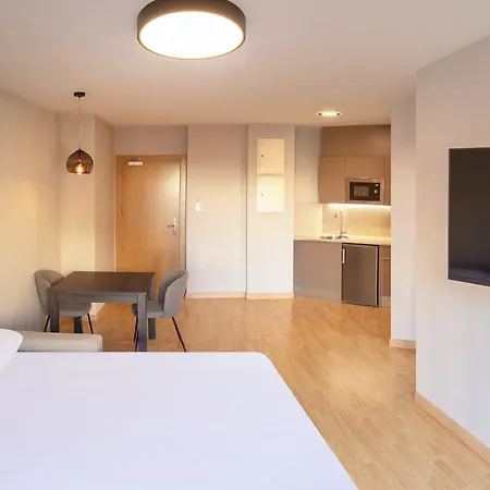 Lägenhetshotell Palau & 4*
