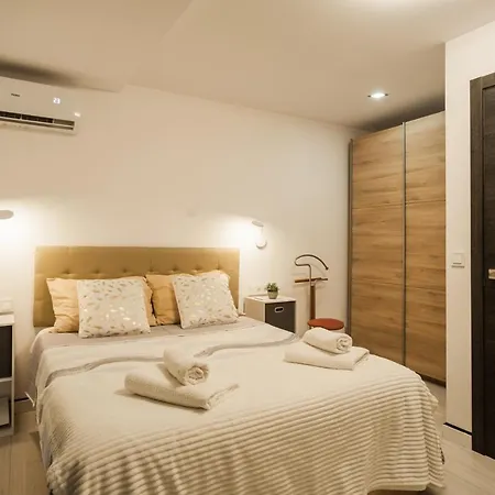 Apartment Oasis