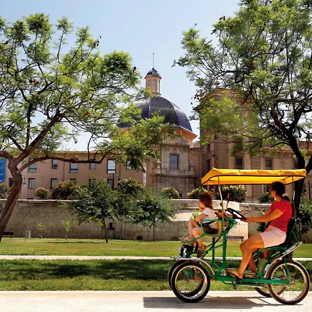 Apartup Market Square