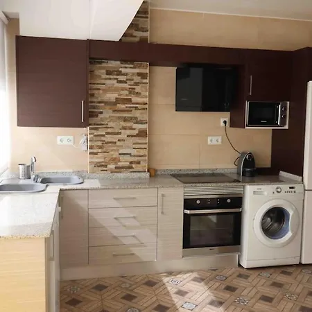 Apartamento Precioso Con Vistas Al Mar. Piscina. *