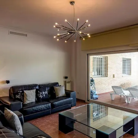 Villa Casa Con Piscina, Jardín Y Aire Acondicionado Cerca De Valencia En La Eliana-l'eliana *