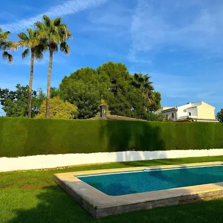Villa Con Piscina, Jardin Y Aire Acondicionado En La Eliana-l'eliana Valencia