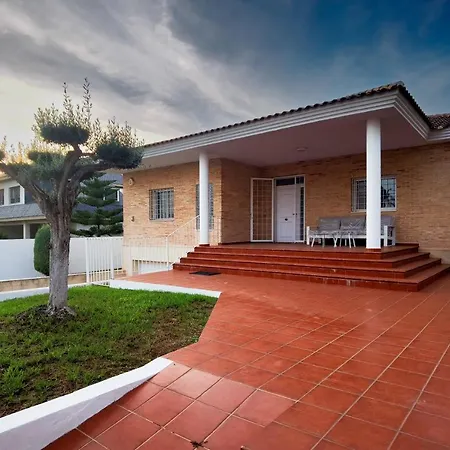 Villa Con Piscina, Jardin Y Aire Acondicionado En La Eliana-l'eliana
