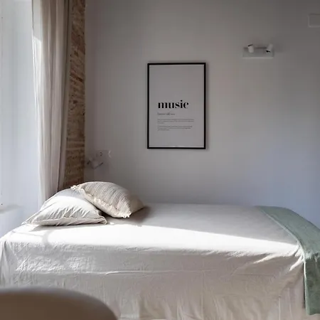 Residencia Universitaria Trinitarios * バレンシア