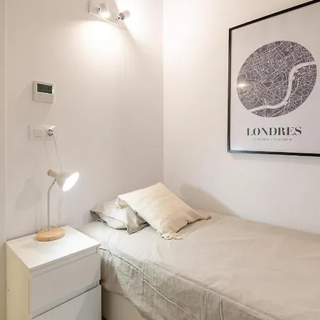 Residencia Universitaria Trinitarios Apartman