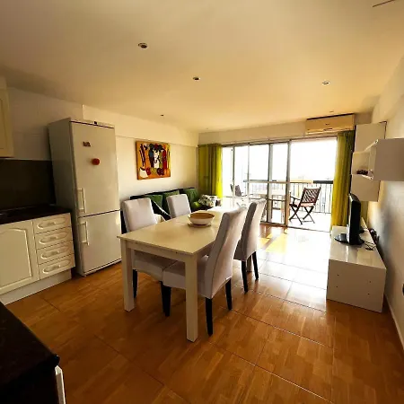 Elegante Alojamiento Con Piscina Y Terraza