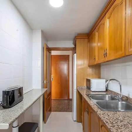 15 Min. Metro Ride To The Center *