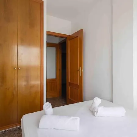 15 Min. Metro Ride To The Center Apartamento