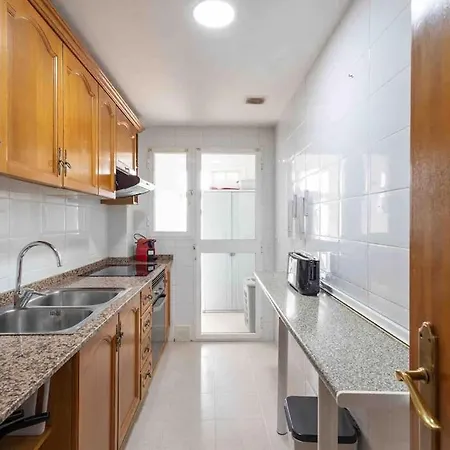 Apartamento 15 Min. Metro Ride To The Center Valencia