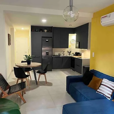 Modern In Heart Of فالنسيا