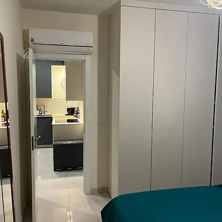 Modern In Heart Of Apartment