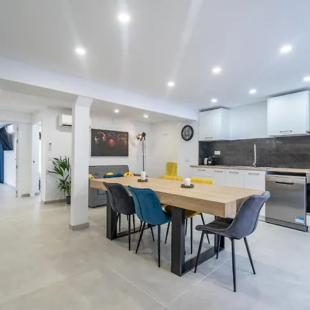 New Modern Cozy Valencia