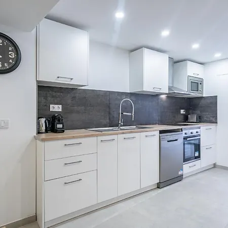 New Modern Cozy Apartment *