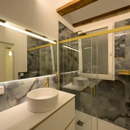 Apartamento Market - Ciutat Vella, Exclusively For Families - Mid-term Valência
