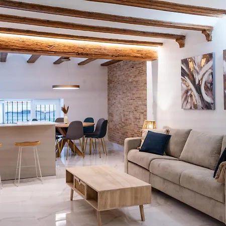 Market - Ciutat Vella, Exclusively For Families - Mid-term * Valência