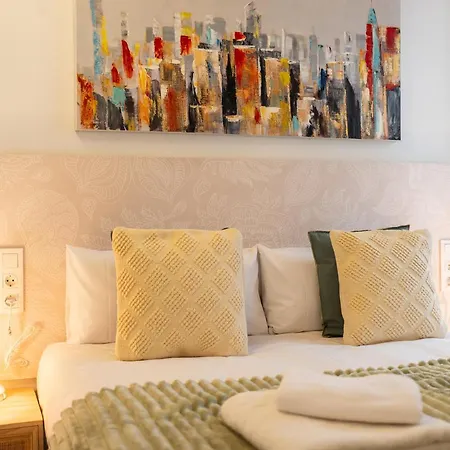 Apartamento Market - Ciutat Vella, Exclusively For Families - Mid-term *