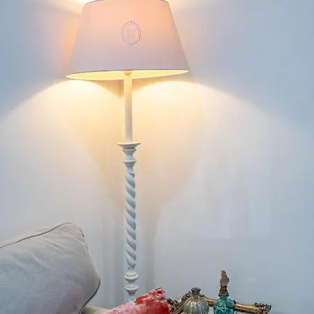 Central Luxury Flat With Free Parking Апартаменты