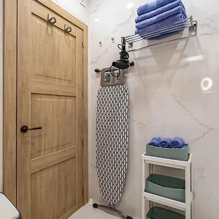 Central Luxury Flat With Free Parking Валенсия