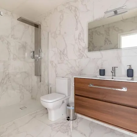 Preciosa Con Terraza Y Bano Exclusivo منزل للإقامة